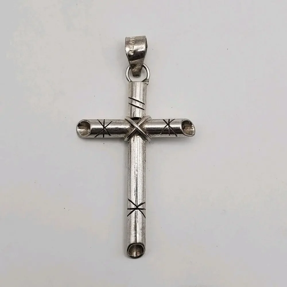 Vintage Taxco Sterling Silver Starburst Cross Pendant 2